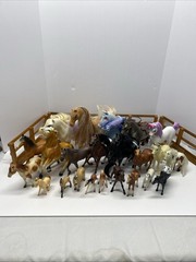 Lot Of 23 Toy Horse Figurines Toys W/ Fencing Accessories Random Assortment