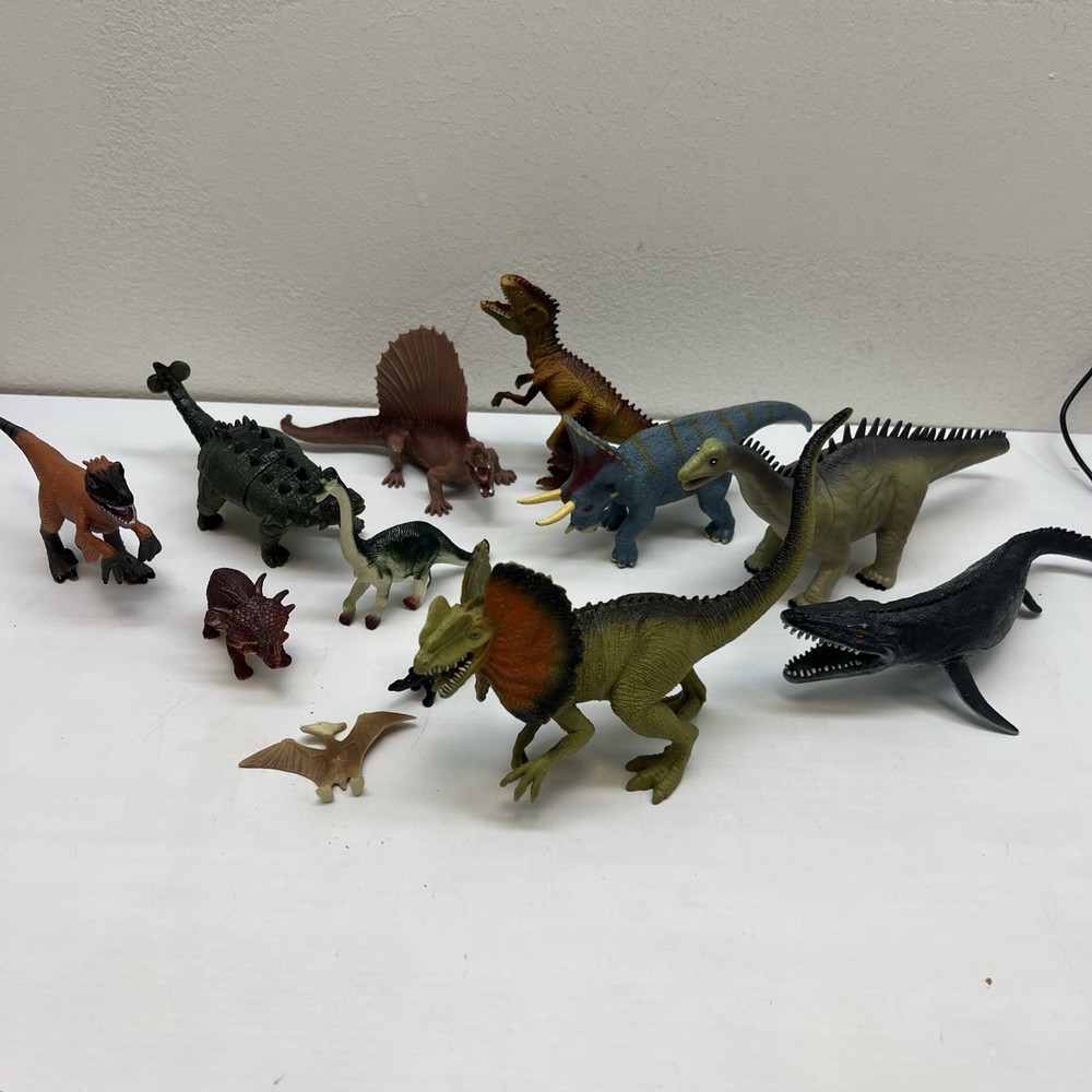 Lot Of 10Misc sizes Plastic Dinosaurs. Varies Types Excellent Vintage 2000s