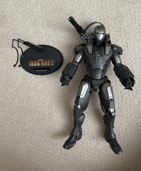 Hot Toys War Machine Iron Man 2 1:6 12in Action Figure w/ Gun & Stand