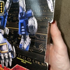 Transformers Generations Deluxe Class Cybertronian Soundwave Figure NEW 2010