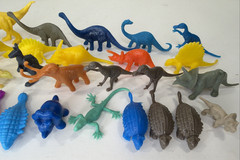 Vintage Mini Dinosaur Figurines Lot Of 28 Toys Plastic/Rubber