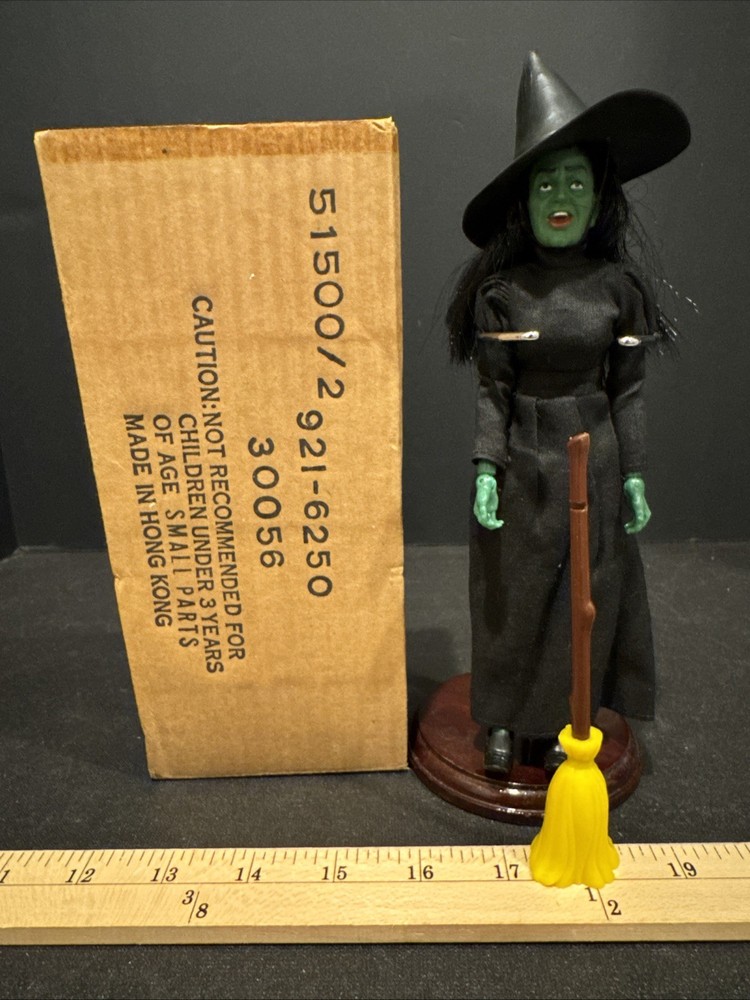Mego 1974 Wizard Of Oz Wicked Witch 8″Action Figure – Complete W/ Mail Away Box