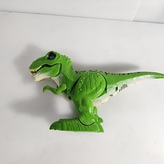 Zuru Robo-Alive Dinosaur Robotic Walking / Attacking T-Rex with Sound
