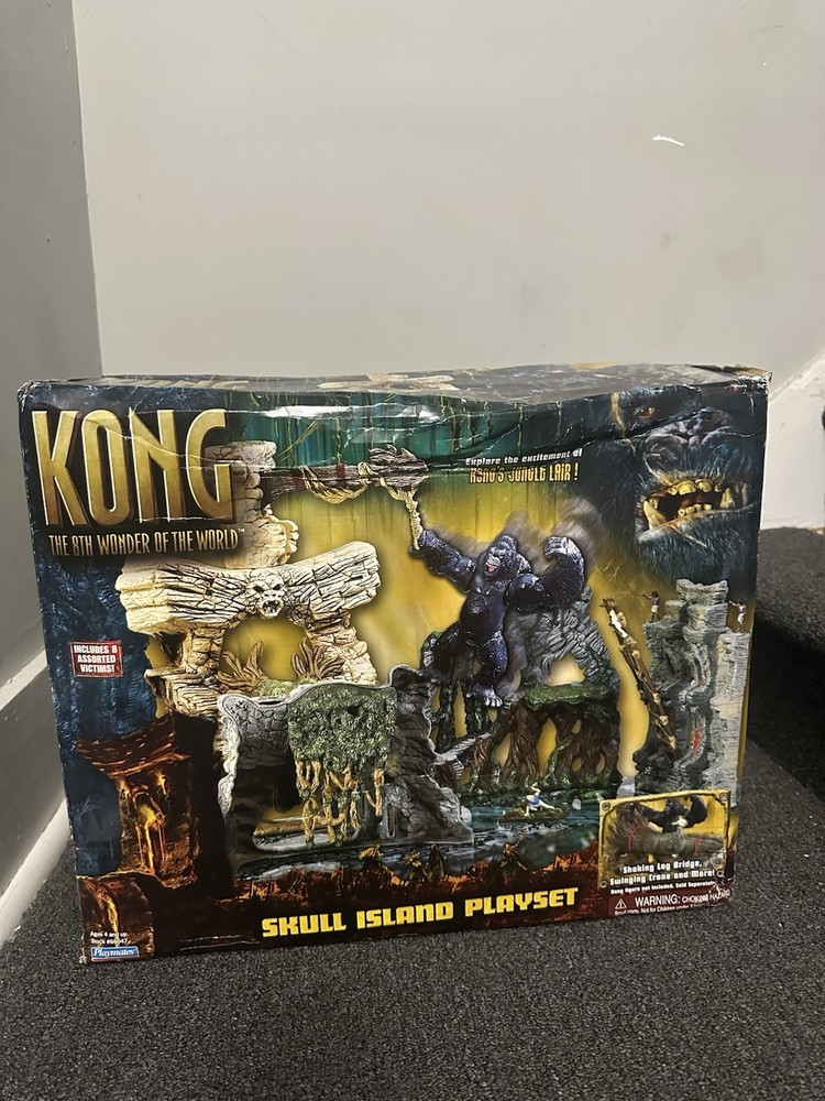 King Kong 8th Wonder of the World Skull Island Playset. New Rare! (BOX HAS WEAR