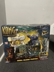 King Kong 8th Wonder of the World Skull Island Playset. New Rare! (BOX HAS WEAR