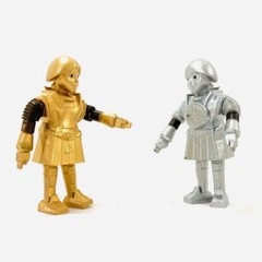 Articulated Twiki Robot for 3.75 in & 6 in Figure Diorama (1:18 & 1:12 )