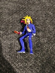 VTG 1996 YU-GI-OH YAMI YUGI MOTO Puzzle Necklace & Card Dealing Figure