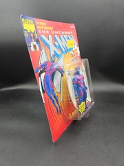 1993 The Uncanny X-Men Archangel Action Figure Toy Biz White Wings Unpunched