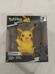 Pokémon Select Series 4 Pikachu Vinyl Figure Jazwares NEW
