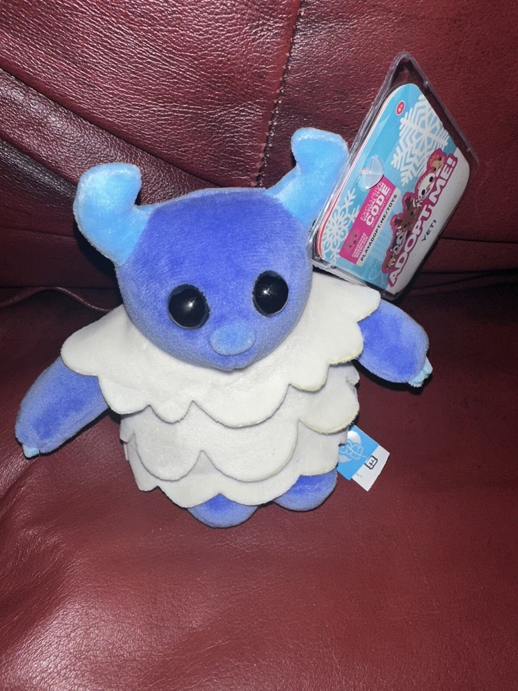 ADOPT ME! Christmas YETI 4.5″ Plush With Item Code New 2024