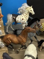 Vintage – Modern 33pc Animal Lot Plastic Rubber Resin Dragons Dinos Horses &More