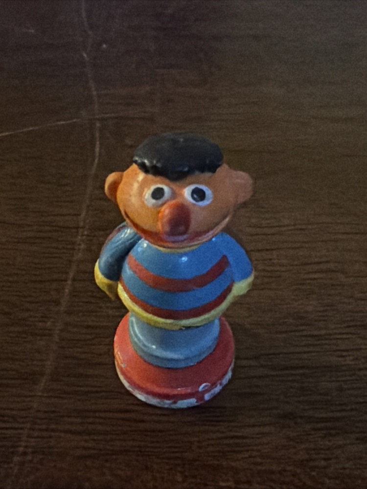 Sesame Street Muppets Ernie On Stand Figure 2″ Cake Topper Toy Vintage Henson