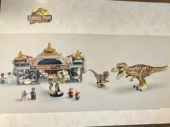 693pc Building Bricks Jurassic World dinosaur Visitor Center Model Toy park