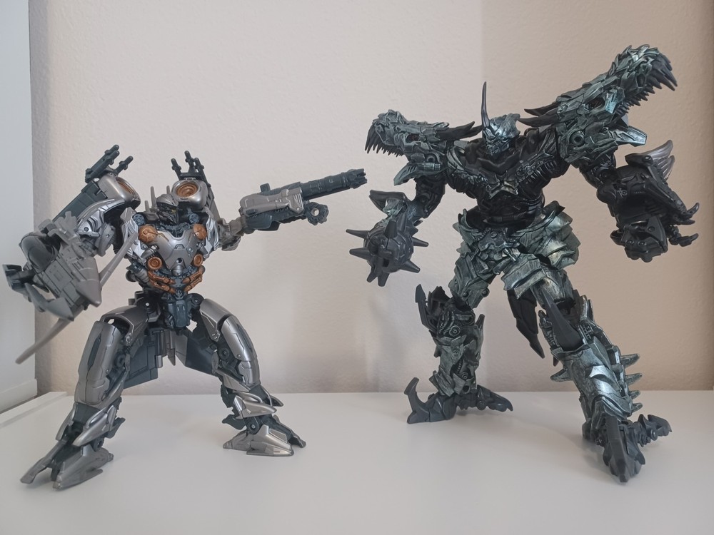 Transformers Studio Series Toy Lot: SS07 Leader Grimlock, SS43 Voyager KSI Boss