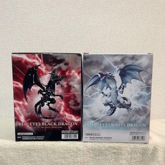 Yu-Gi-Oh! Duel Monsters Blue Eyes White Dragon Red Eyes Black Dragon Figure Set