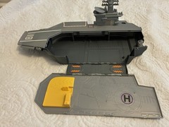 Disney Pixar Planes USS Flysenhower Aircraft Carrier 18″ Playset-Incomplete