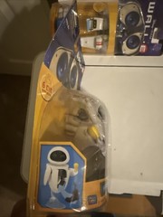 Thinkway Toys Disney Pixar WALL-E SEARCH ‘N PROTECT EVE