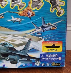 1998 RedBox Toys Independence U.S Aircraft Carrier Ship 31″, W/ 6 Die Cast Plane