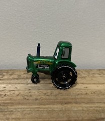 Disney Pixar Cars Shiny Wax Racing Tractor #82 Tractor Training Mattel