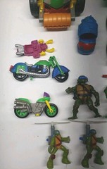 TMNT LARGE LOT OF FIGURES And VEHICLES Teenage Mutant Ninja Turtles