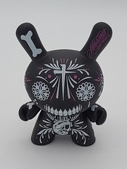 Kidrobot 2010 Dunny 2Tone Untitled By Maxx242 (Black Version) 3″ Figure 1/16