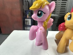 My Little Pony MLP G4 Mini Pony Shimmer Fluttershy Yellow Lot Of 8 Mini Figures