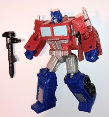 4 – TRANSFORMERS CORE CLASS LEGACY OPTIMUS PRIME/SHOCKWAVE/SOUNDWAVE/BOMB-BURST