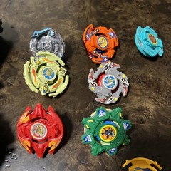 Vintage Beyblade Lot Original Plastic Gen Hasbro lot of beyblades