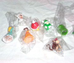 Mixed Lot of 23 2007 Nintendo Mini Figures Super Mario Bros Toy 1.5″ New In Pacs