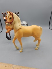DreamWorks Spirit Riding Free Horses 2017 Chica Linda Palomino Bluffs Lot Of 3