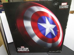 MARVEL CAPTAIN AMERICA SHIELD LEGENDS SERIES 24IN/60CM