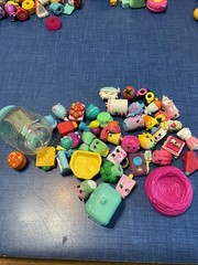 Shopkins Large Lot Figures Food Dolls Furniture 500 + Mixed Years Generations