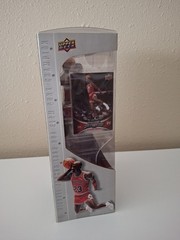 Upper Deck Pro Shots Michael Jordan 1988 Slam Dunk Champion 2009 Action Figure