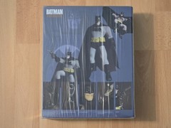 Mezco Toyz One: 12 Collective The Dark Knight Returns Black And Gray Figure