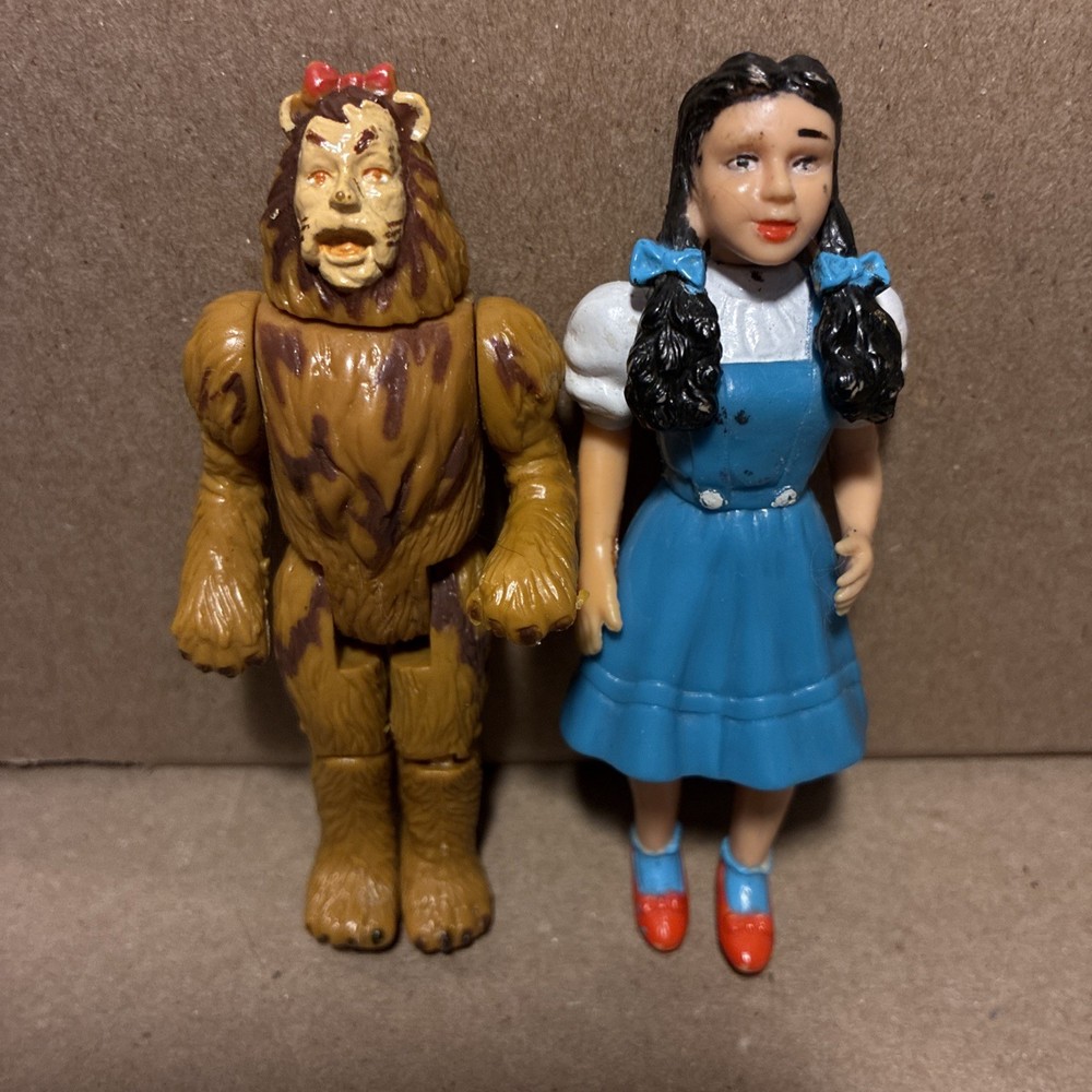 Wizard Of Oz Dorothy And Lion Figures