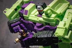 New Bee NB02 ABS Poseable hands for SS86 Devasation,in stock