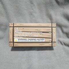 White Hatchling Crate – Plunderlings Action Figure Pack