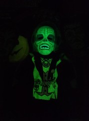 NECA: BEN COOPER Monster Costume, Mask & Bucket EX-05 PHANTOM – GLOW IN THE DARK