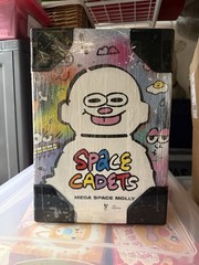 MEGA SPACE MOLLY 400% JON BURGERMAN SPACE CADETS Series floss