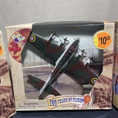 P-38 Lightning/B17/DOUGLAS DC-7 N324AA 100 YEARS OF FLIGHT KIDZ FUN LOT OF 4