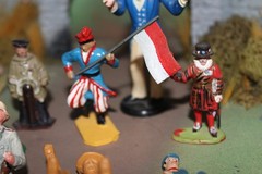 INTERESTING LOT OF PLASTIC/RUBBER FIGURES FROM 1950-80