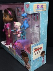 Doc McStuffins Walk N’ Talk Doc Mobile Doll Disney