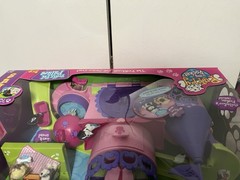 2008 Puppy In My Pocket & Friends Horse Playset! – 23 Pieces! NEW- DAMAGED BOX