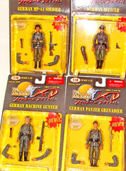 1:18 Ultimate Soldier WWII German Infantry Infantry Platoon 4 Figures Set