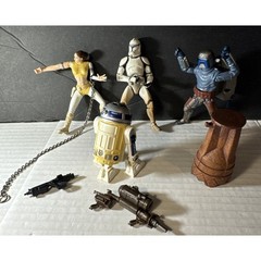 VTG Lot Of 7 Hasbro 2001 LFL 4 Action Figures and 3 Pieces.