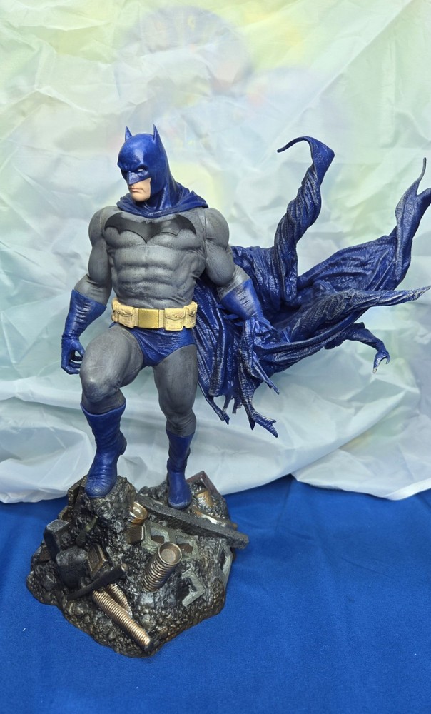 Diamond Select Toys DC Comics Gallery Batman Defiant Collectible Figure No Box
