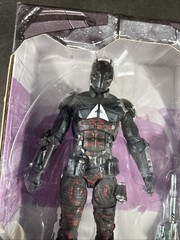 BATMAN ARKHAM KNIGHT DC COLLECTIBLES ACTION FIGURE NEW VIDEO GAME