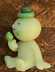 “Smiski Tasting” From Birthday Series- Dreams Glow In The Dark Figure