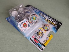 Beyblade Burst Evolution Driger S and Dragoon F Spinning Top Damaged Packaging