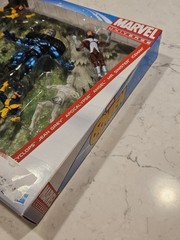 Hasbro Marvel Universe – Toys R Us Exclusive X-Men Collector Pack 3.75″ Sealed